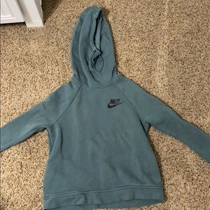 nike sweatshirt